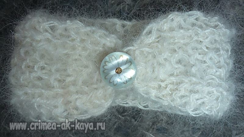 напульсник на запястье из собачьей шерсти